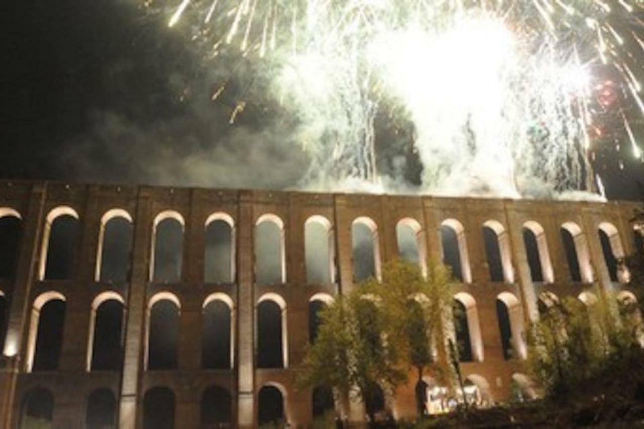 L'Approdo Del Re Apartman Caserta Kültér fotó