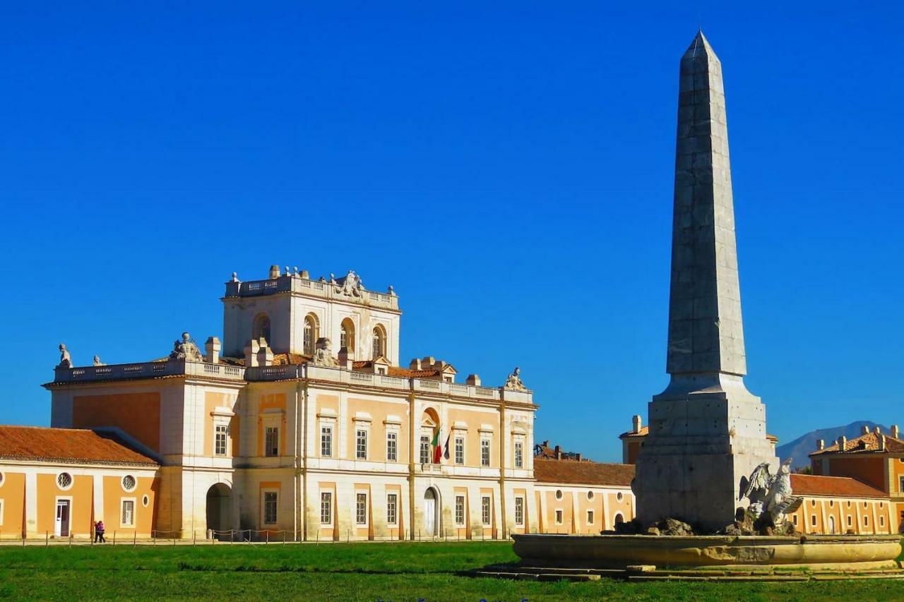 L'Approdo Del Re Apartman Caserta Kültér fotó